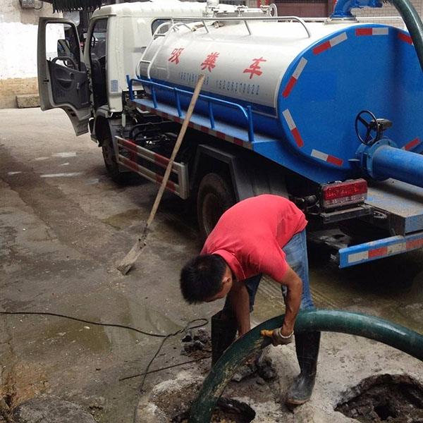 金银川路街道清理化粪池◣抽粪-抽隔油池-自备工程车吸污清淤【专注服务】